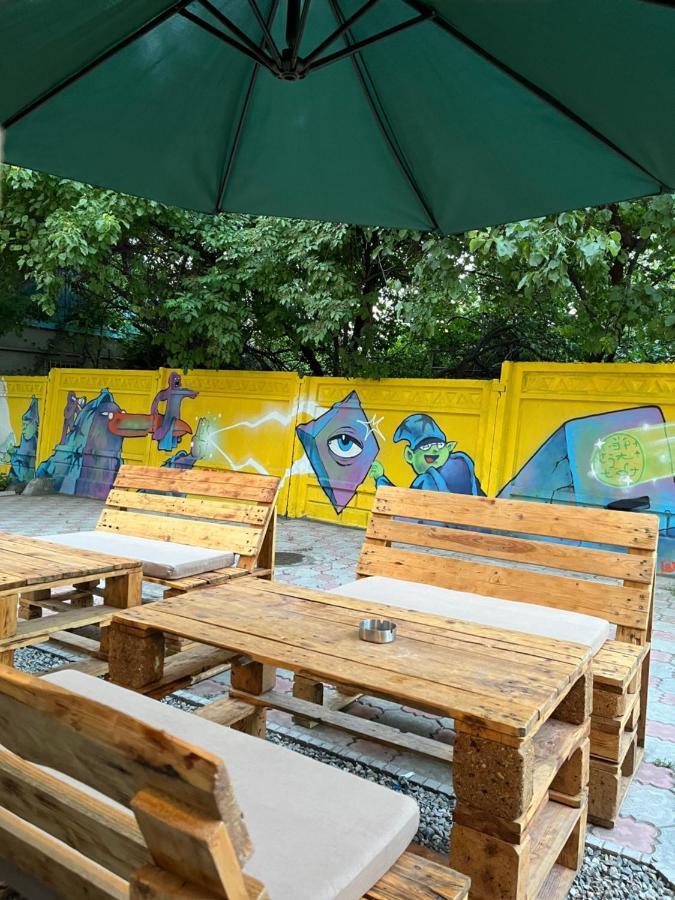 People Hostel Biszkek Zewnętrze zdjęcie
