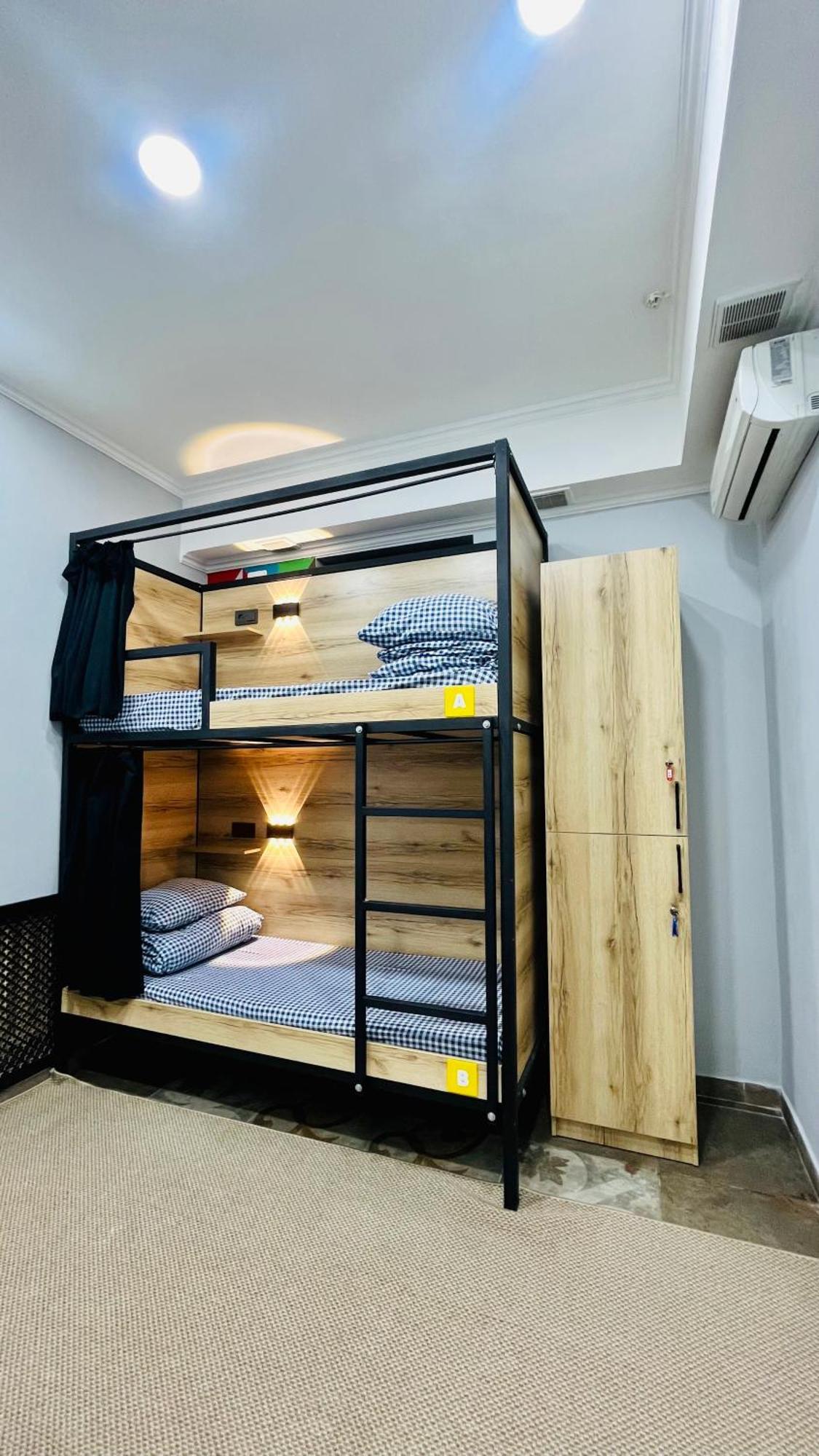 People Hostel Biszkek Zewnętrze zdjęcie